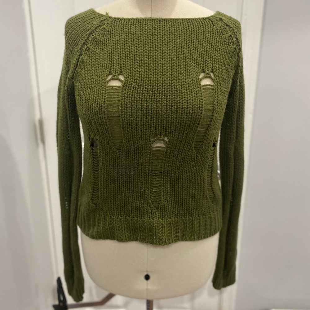 Distressed sweater | Sz M